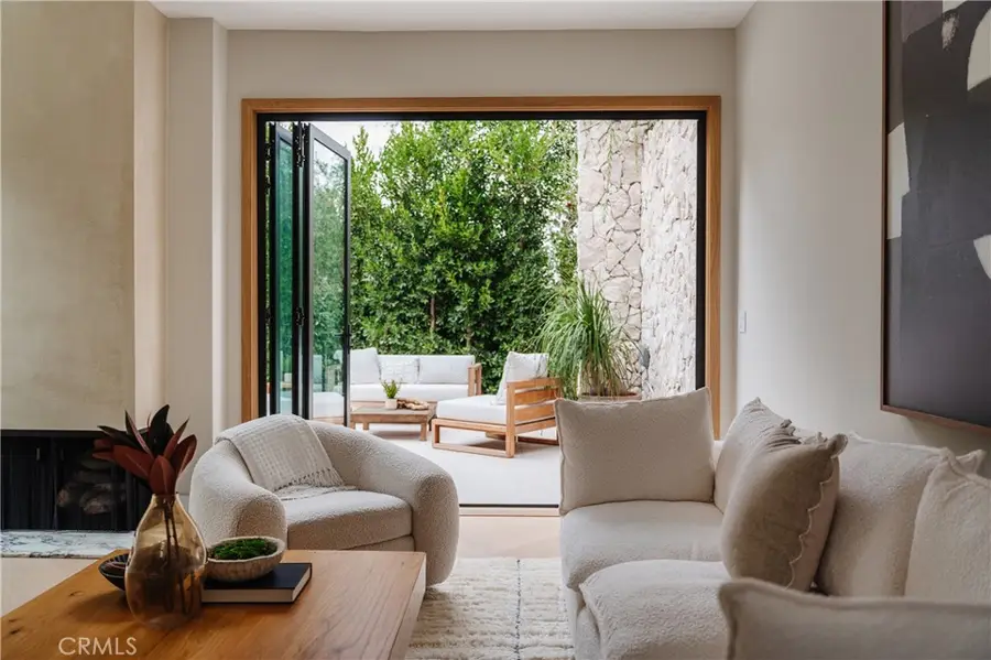 3977 Oeste Avenue, Studio City, CA 91604 - Image #2