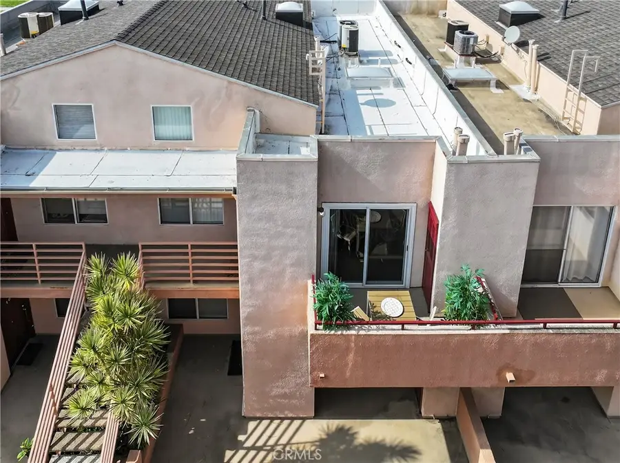 16700 Yukon Avenue #202, Torrance, CA 90504 - Image #2