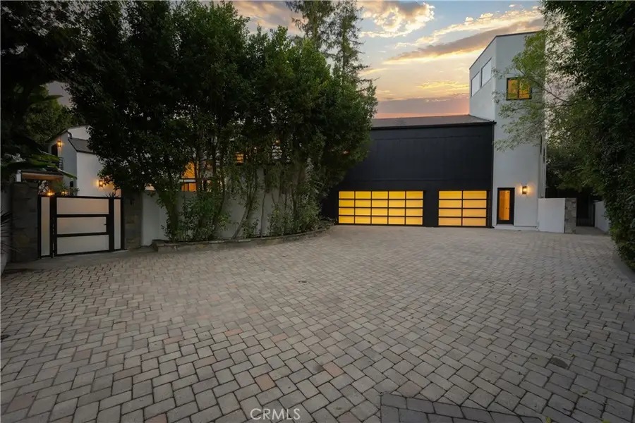 23248 Canzonet, Woodland Hills, CA 91367 - Image #2