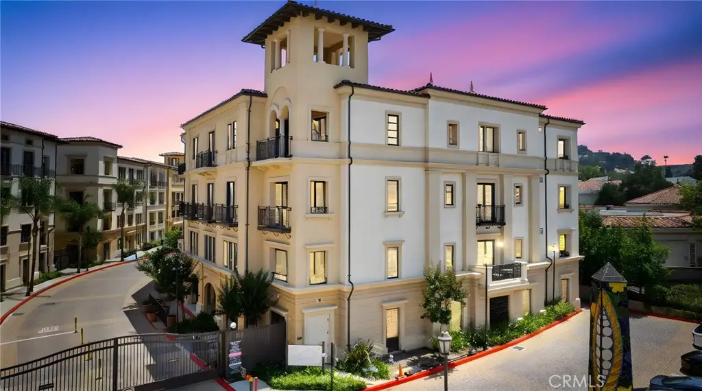 23500 Park Sorrento #H32, Calabasas, CA 91302 - Image #1