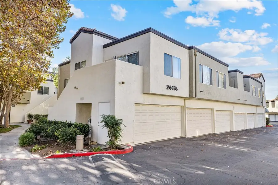 24474 Valle Del Oro #201, Newhall, CA 91321 - Image #2