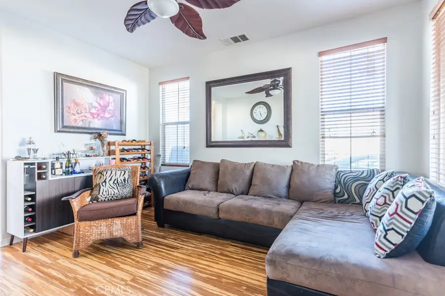 27117 Eden Court, Santa Clarita, CA 91350 - Image #3