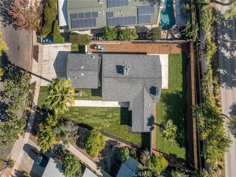 20528 & 20526 Hamlin Street, Winnetka, CA 91306 - Image #3