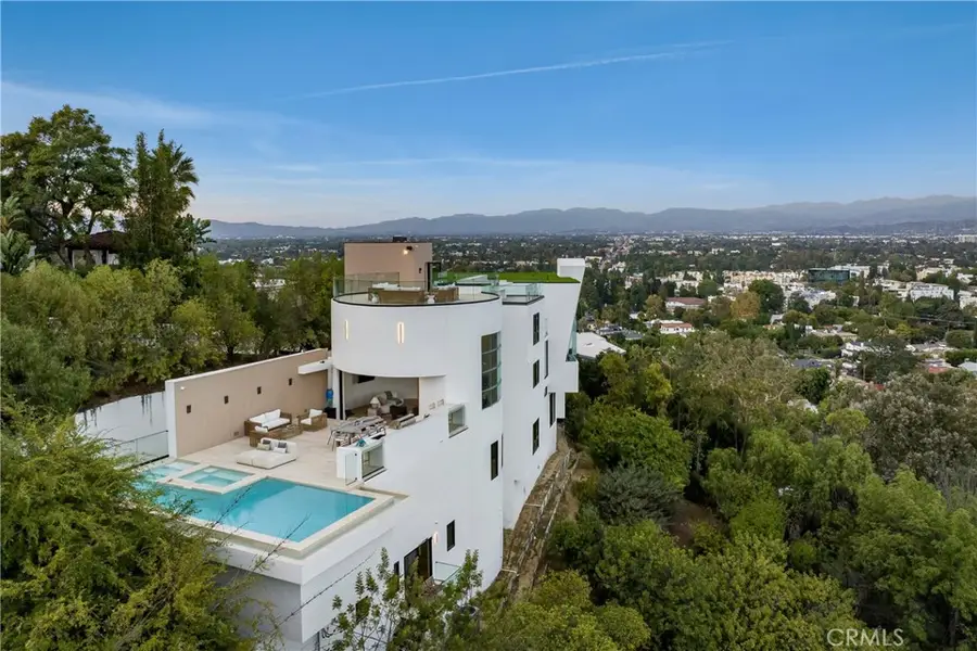 3596 Woodhill Canyon, Studio City, CA 91604 - Image #2