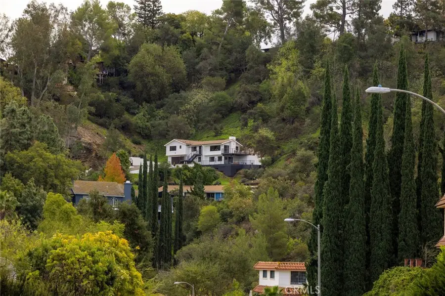 981 Glen Oaks, Pasadena, CA 91105 - Image #3