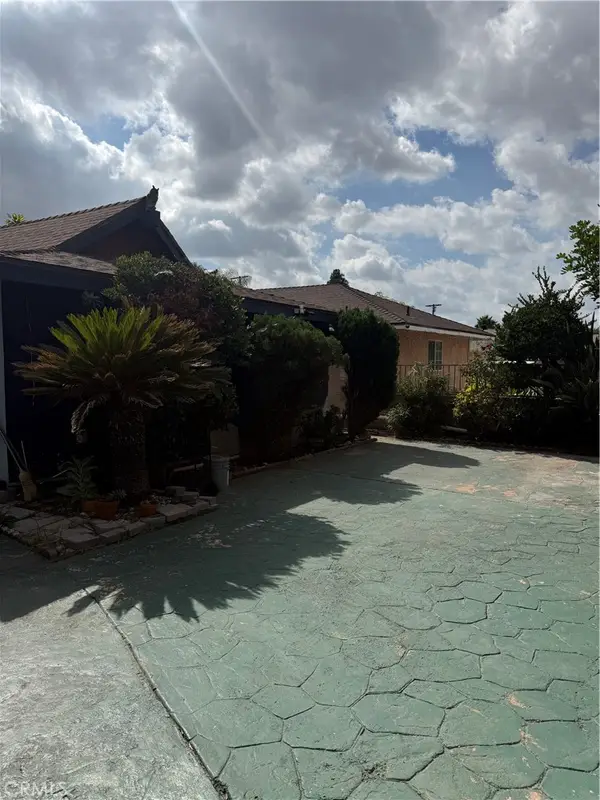 10900 Goss, Sun Valley, CA 91352