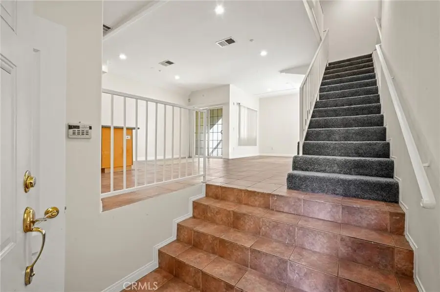 1201 Ave Viola #104, Glendale, CA 91202 - Image #3