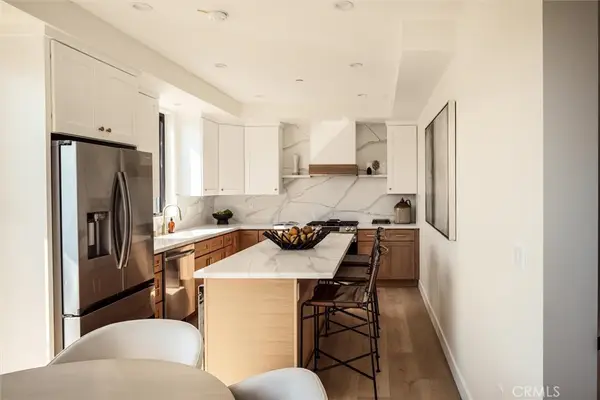 5441 Blackwelder, Los Angeles, CA 90016