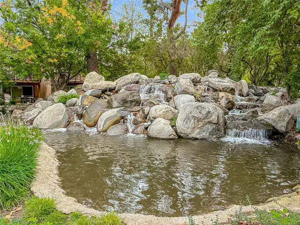 7050 Shoup #163, Canoga Park, CA 91303