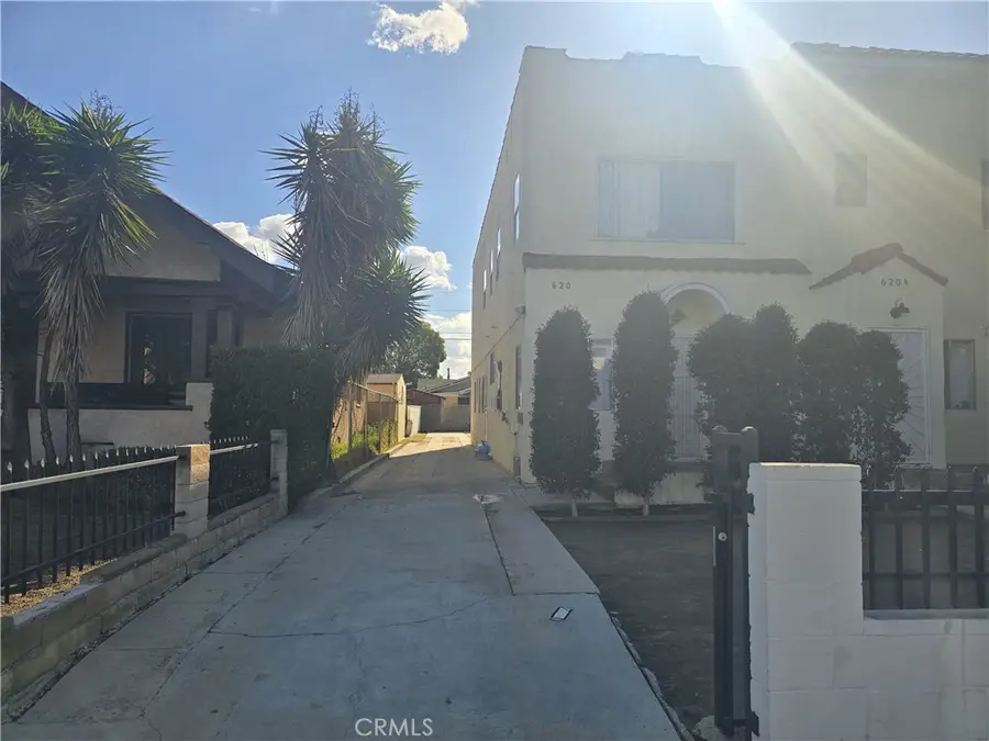 620 W 41st, Los Angeles, CA 90037 - #2
