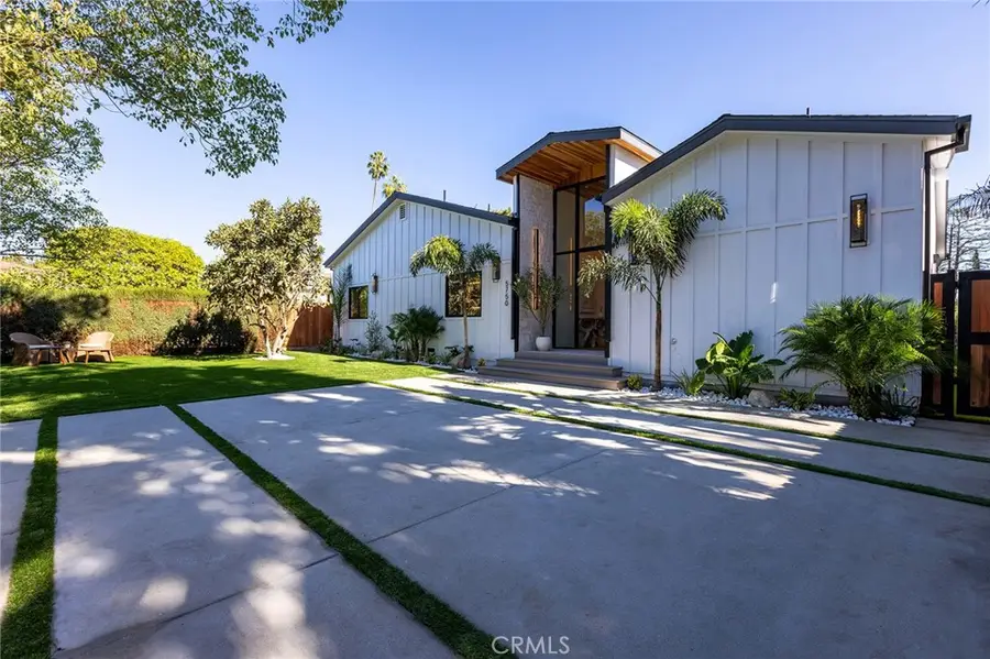 5750 Stansbury Avenue, Sherman Oaks, CA 91401 - Image #2