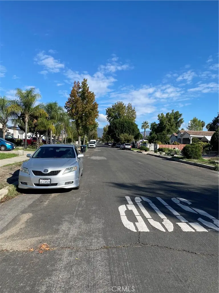 9716 Natick, North Hills, CA 91343 - Image #3