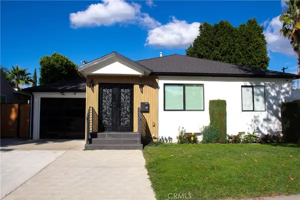 17961 Martha Street, Encino, CA 91316