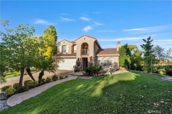 26101 Knoll Court, Valencia, CA 91381