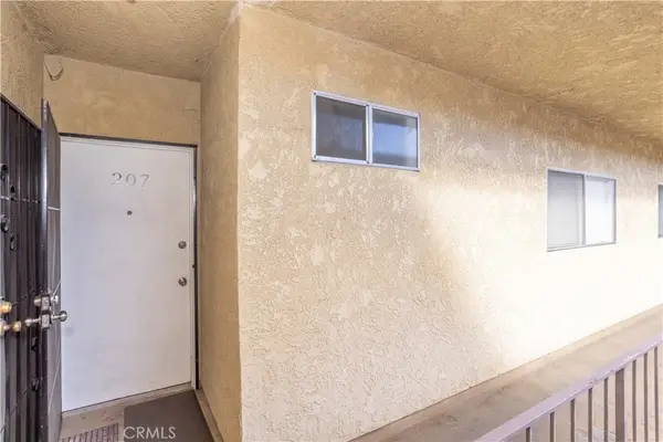 6255 Woodman Ave Unit 207, Valley Glen, CA 91401