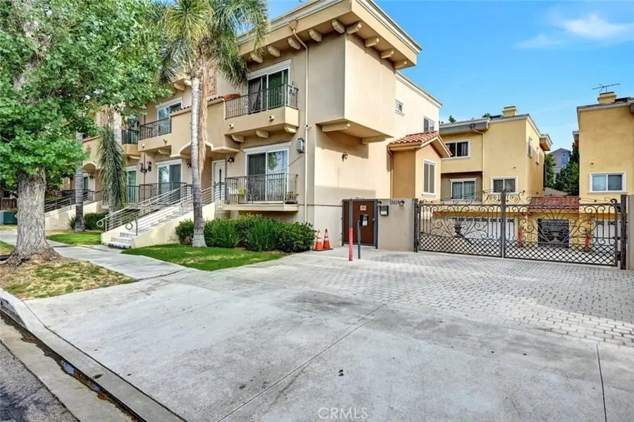 13629 Wyandotte Street #111, Van Nuys, CA 91405 - #2