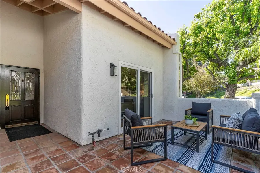 24412 Voltara Court, Calabasas, CA 91302 - Image #3