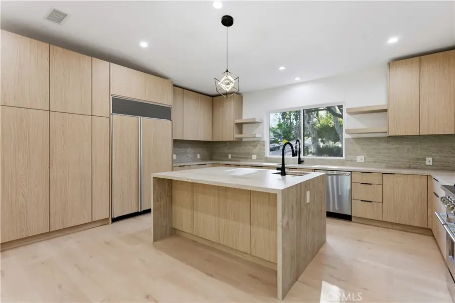 18653 Palomino Drive, Tarzana, CA 91356 - Image #3