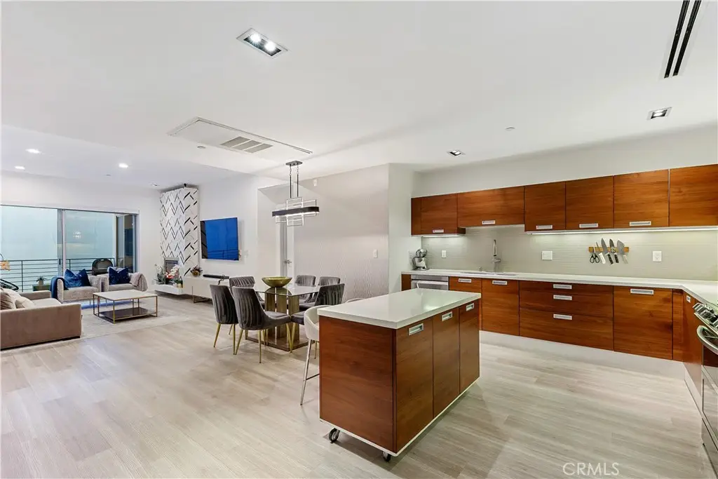 6735 Yucca Street #107, Los Angeles, CA 90028 - Image #1