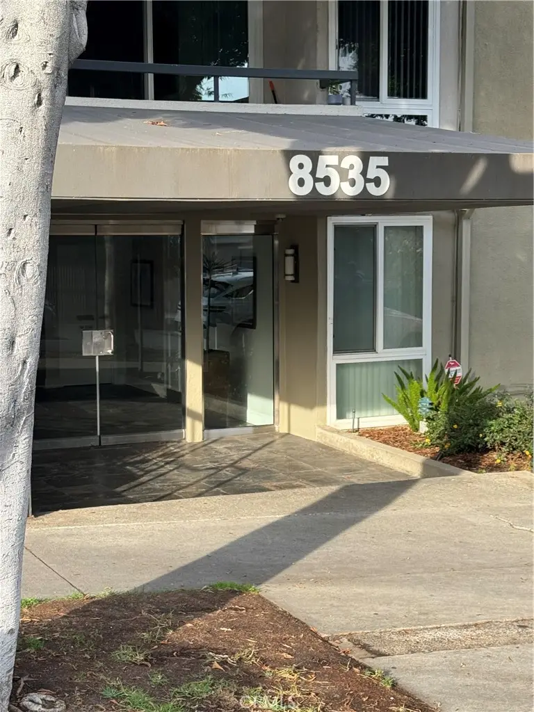 8535 W West Knoll #202, Los Angeles, CA 90069 - #2
