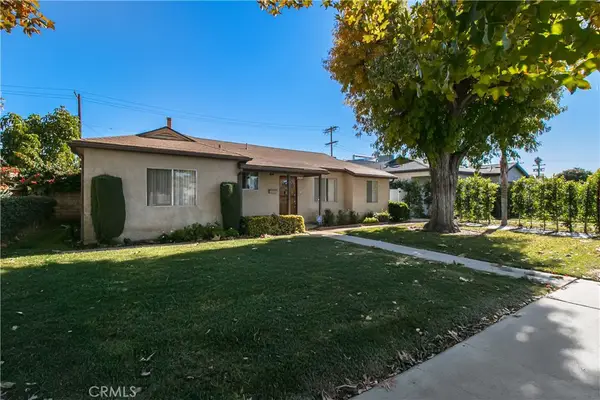 6900 Aura Avenue, Reseda, CA 91335