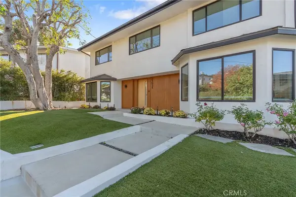 23534 Aetna St, Woodland Hills, CA 91367