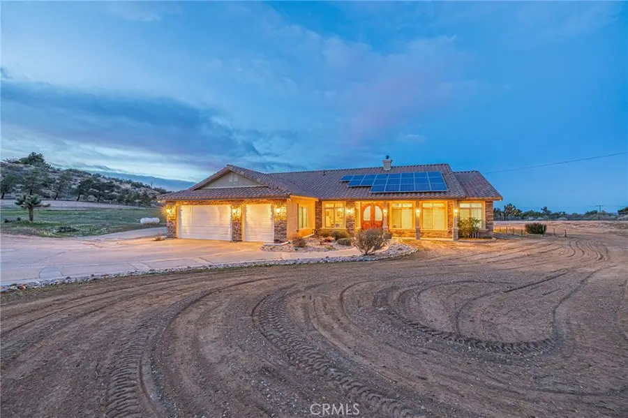 3335 E Avenue T8, Palmdale, CA 93550 - Image #2