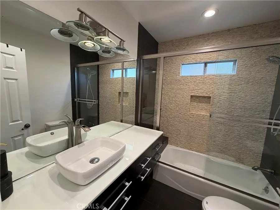 21817 Providencia Street, Woodland Hills, CA 91364 - Image #3