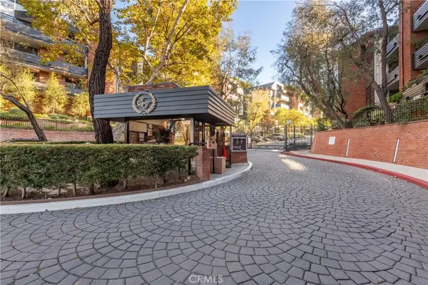 4774 Park Encino #206, Encino, CA 91436