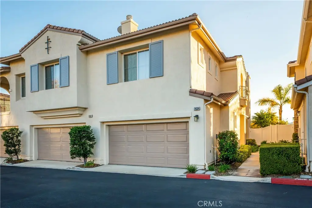 24332 Lorenzo, Valencia, CA 91355 - #1