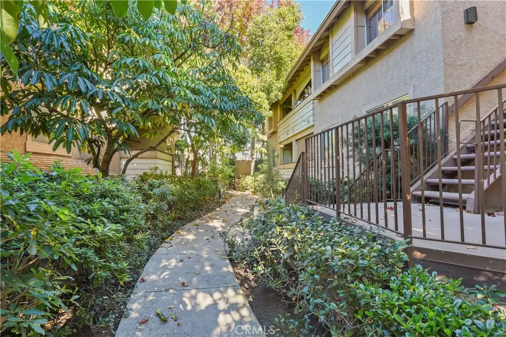 10237 De Soto #A, Chatsworth, CA 91311 - Image #1