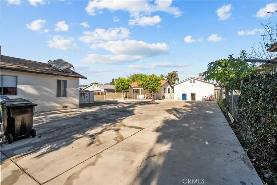10558 Laurel Canyon Blvd, Pacoima, CA 91331 - Image #2