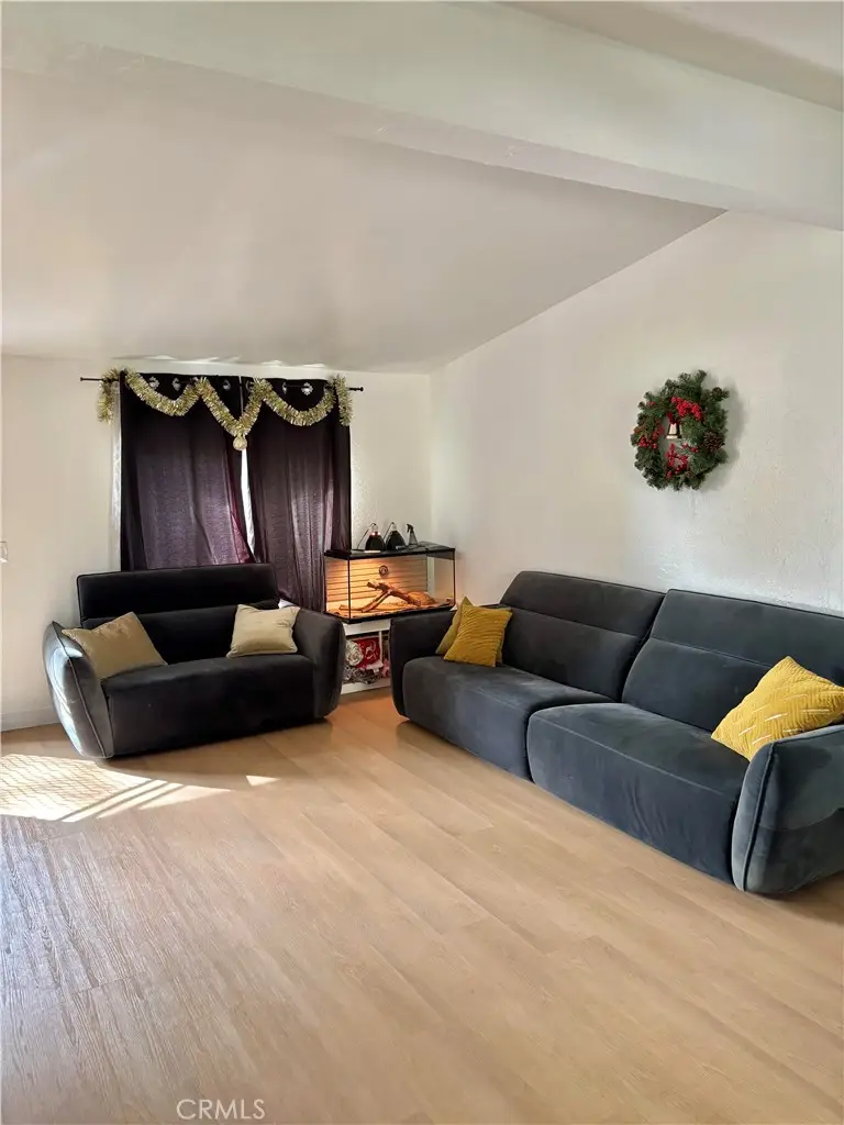 27635 Peridot, Castaic, CA 91384 - Image #2