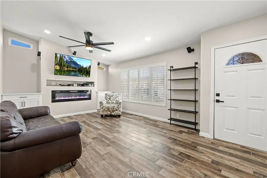 24305 Cheryl Kelton Place, Newhall, CA 91321 - Image #3