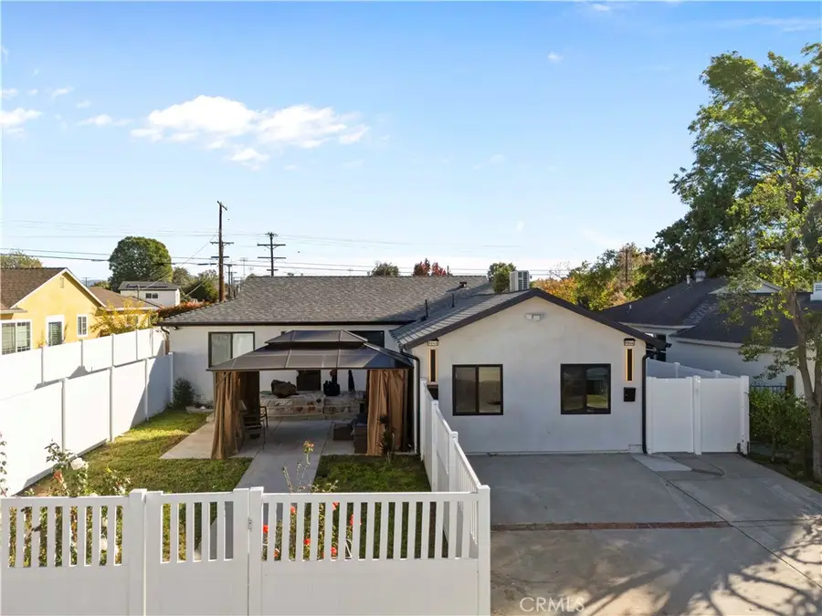 9846 Monogram Ave, Northridge, CA 91343 - #2