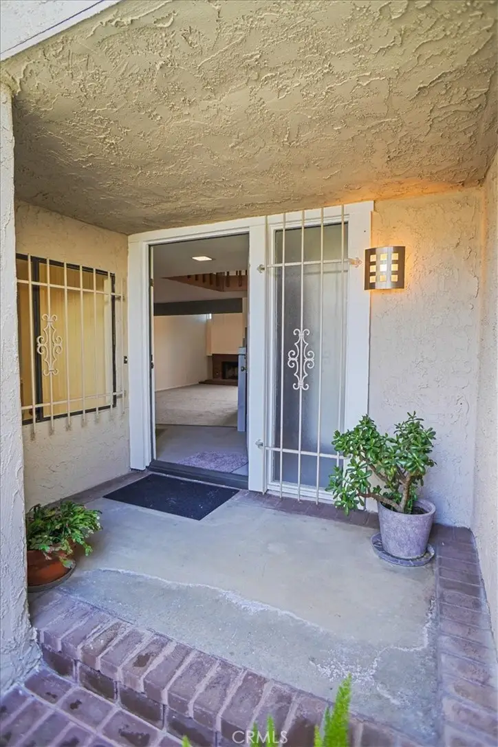 23207 Yvette Lane, Valencia, CA 91355 - Image #2