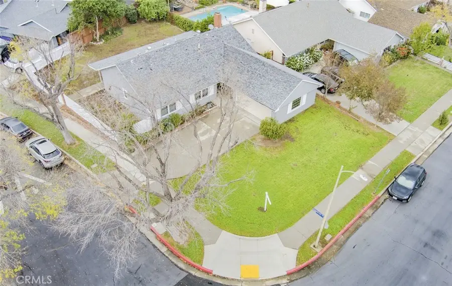 22201 Schoolcraft, Canoga Park, CA 91303 - #3