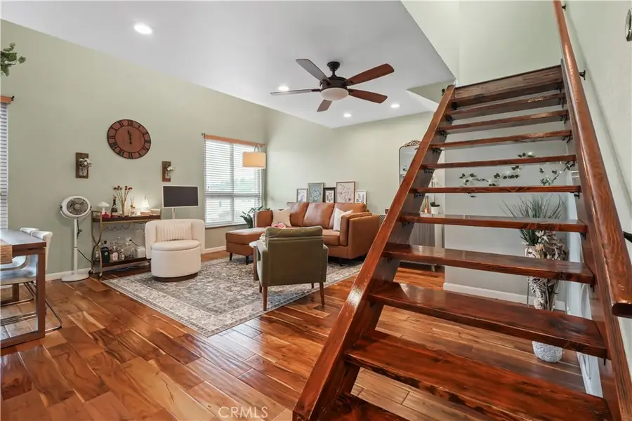 6151 Reseda Boulevard #8, Tarzana, CA 91335 - Image #3