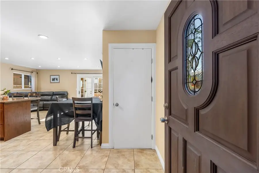 6834 Quinton Lane, Tujunga, CA 91042 - Image #2