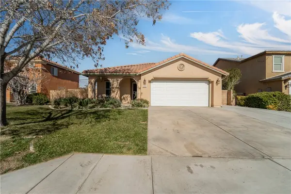 3033 De Flores, Lancaster, CA 93535