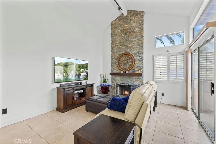 22047 Conway, Saugus, CA 91350 - Image #3