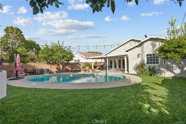 1903 N Screenland, Burbank, CA 91505