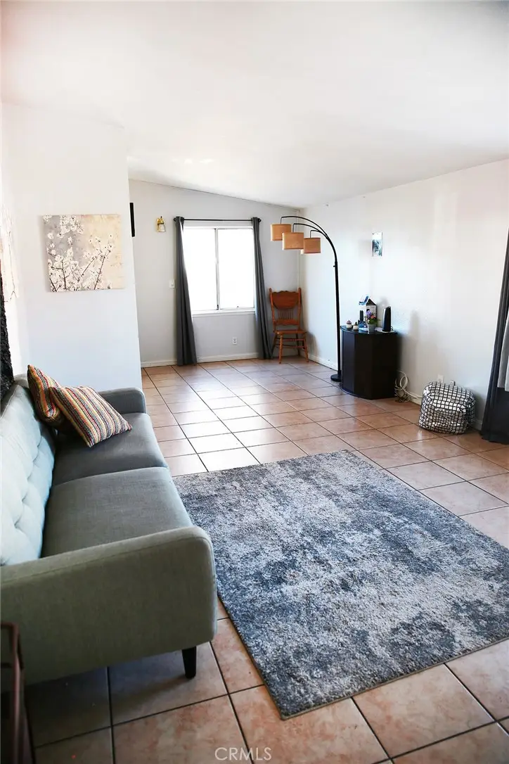 44129 Carolside, Lancaster, CA 93535 - Image #3