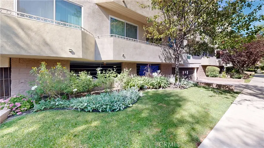 14569 Benefit #102, Sherman Oaks, CA 91403 - #3