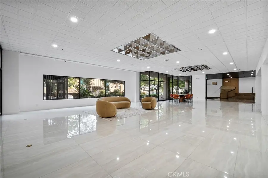 727 S Ardmore #308, Los Angeles, CA 90005 - #2