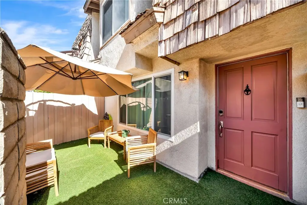 18631 Collins #10, Tarzana, CA 91356 - #1