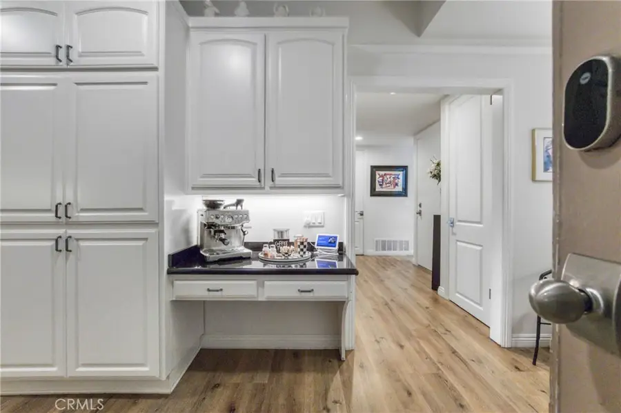 5216 Yarmouth #107, Encino, CA 91316 - Image #2