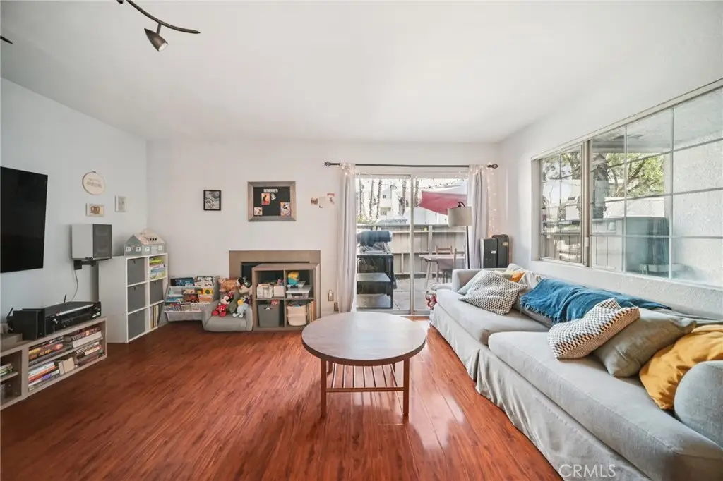 20155 Keswick Street #112, Winnetka, CA 91306 - Image #1