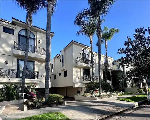 4328 Gentry Avenue #2, Studio City, CA 91604