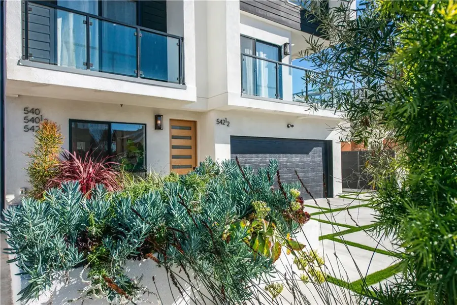 542 1/2 N Serrano Avenue, Los Angeles, CA 90004 - Image #3